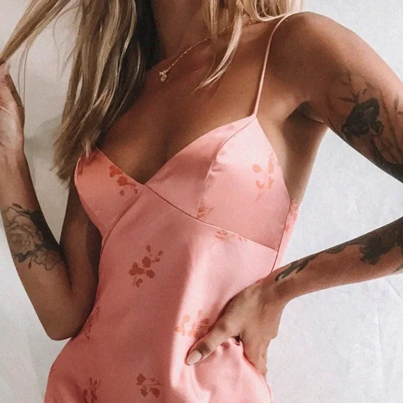 Princess Polly floral mini dress - Picture 2 of 16